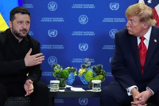 Trump jedná se Zelenským. Probírají výrobu raket pro Patrioty na Ukrajině - Novinky